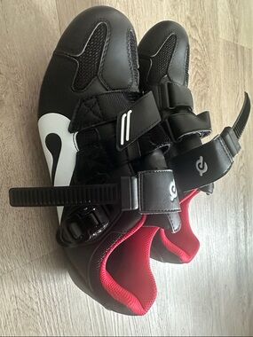 Peloton Cycling Shoes with Delta-Compatible Bike Cleats Size 41